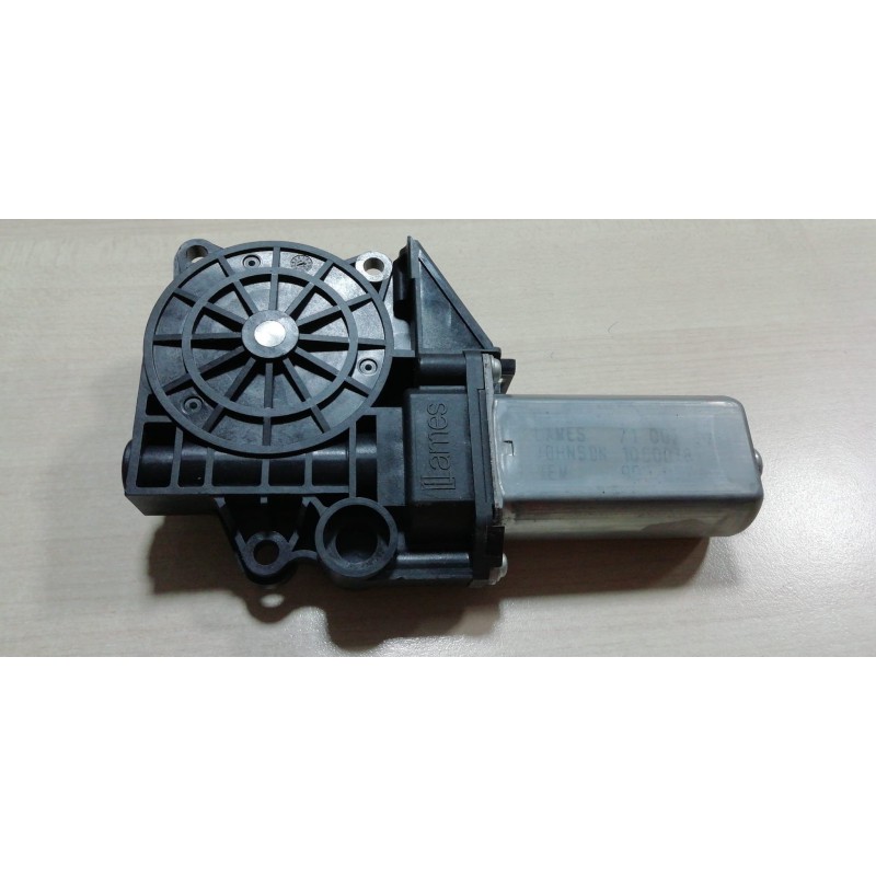 Motor delantero/trasero izquierdo, BMW SERIE 1 -4 PUERTAS- E90,E91,E92 1/2004 ---